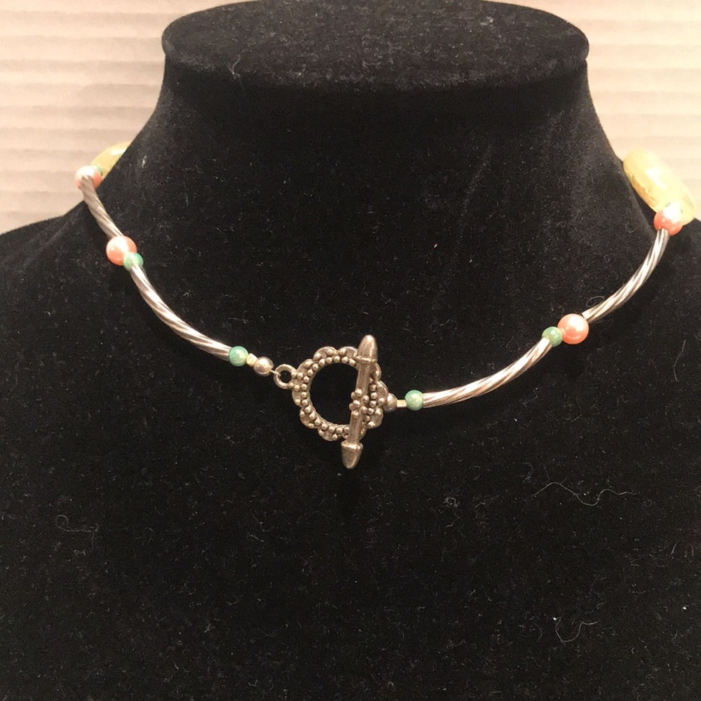 17” Costume Jewelry Necklace - Picture 2 of 8